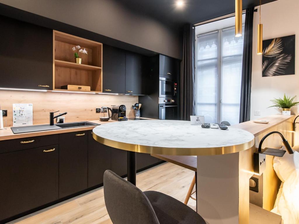 Appartement Chic Proche Bellecour Avec Parking Lyon Extérieur photo